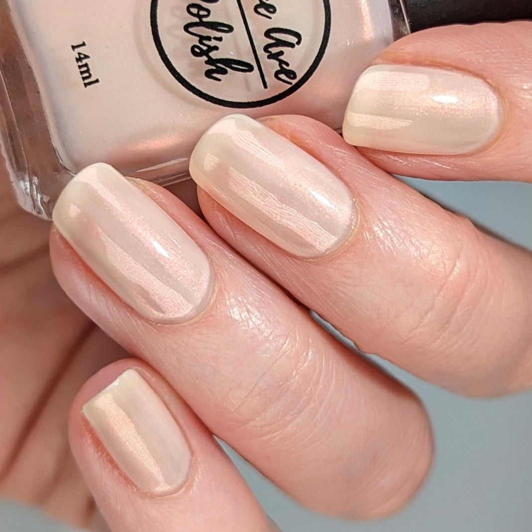 Cirrus | Warm Coppery Shimmer