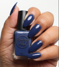 Load image into Gallery viewer, navy blue nail polish on medium skin tone