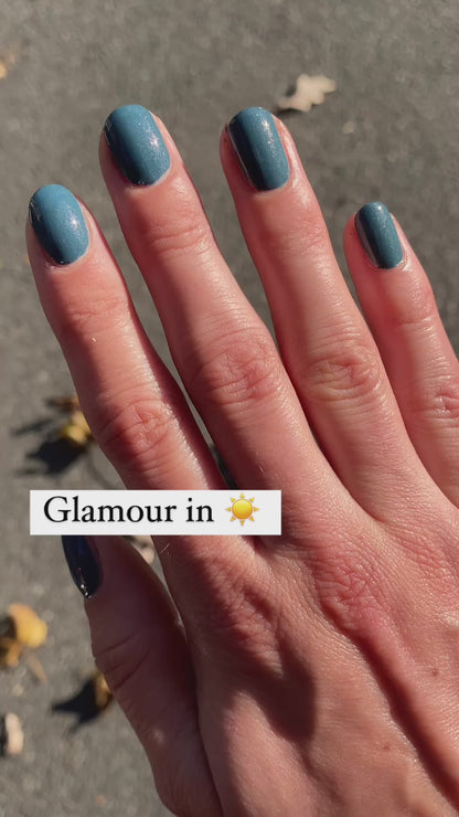 Glamour | dusty blue with pink shimmer