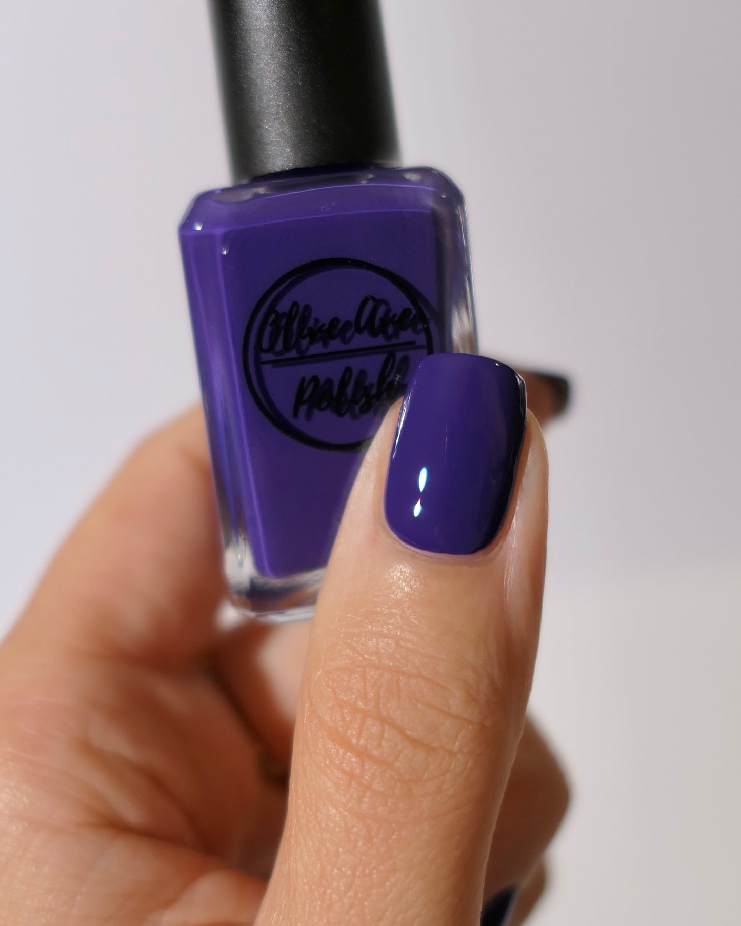 Titania | rich purple cream