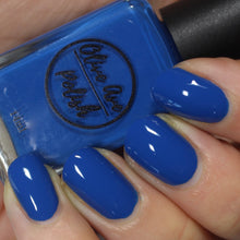 Load image into Gallery viewer, royal blue nail polish swatch on pale skin tone