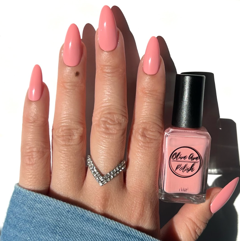 coral pink nails